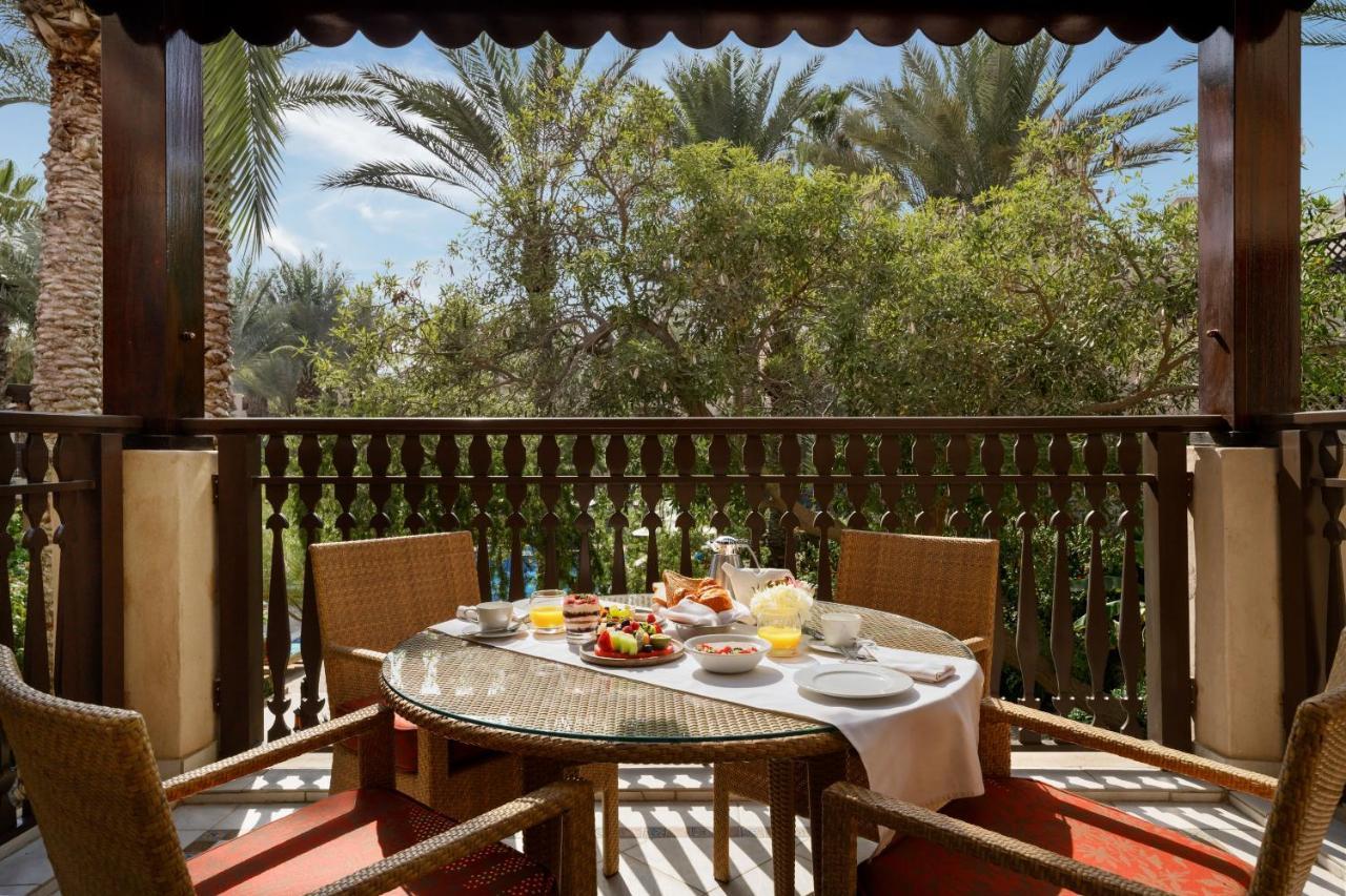Jumeirah Dar Al Masyaf Dubai Exterior foto A balcony at the hotel