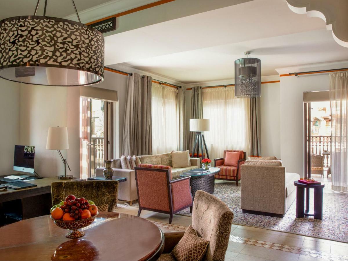 Jumeirah Dar Al Masyaf Dubai Exterior foto A suite at the Four Seasons Hotel, Cairo